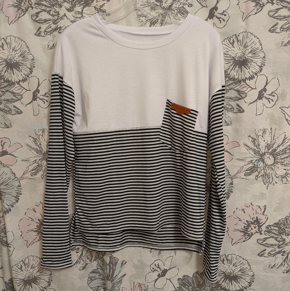 Long sleeve pocket tee